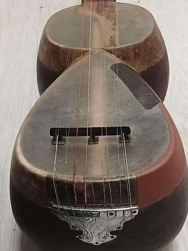 tar qabı: Tar – Azərbaycan milli simli musiqi aləti Xüsusiyyətlər: - Korpus — 5