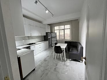 4 комнатные квартиры: Kirayə/icarə üçün mənzil təsviri - Plan: geniş mətbəx‑studiya və 2 — 3