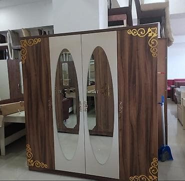 4 qapi dolab Sifariwle yigilir. En 180 sm Hu dundurluk 2m Derinlik 47