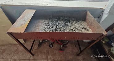 Dəmir manqal. İstənilən məkanda rahatlıqla istifadə edilə bilər. Dəmir