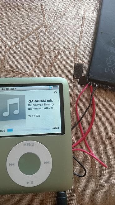 qulaq: Məhsul: Apple iPod nano (3‑cü nəsil), yaşıl rəng 8 gb+kabel +qulaqcıq — 2
