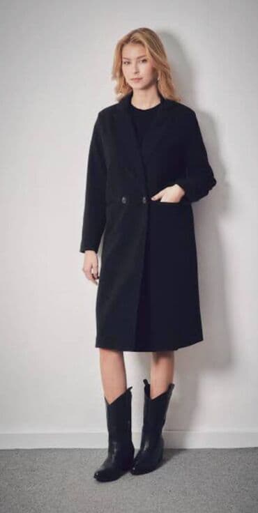 Qara rəngli qadın palto - Klassik düz kəsim, dizə qədər uzunluq - V