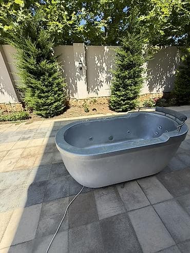 jakuzi hamam: Hidromasajlı akril vannа – sərbəst quraşdırılan model - Material — 2