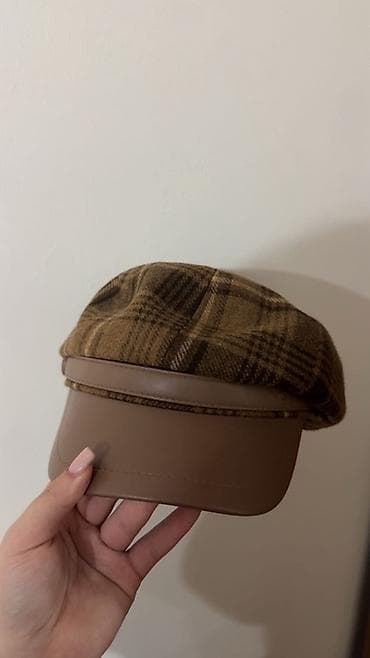 palt: Qadınlar üçün düz visorlu beret/kepka - Dizayn: Klasik beret forması — 2