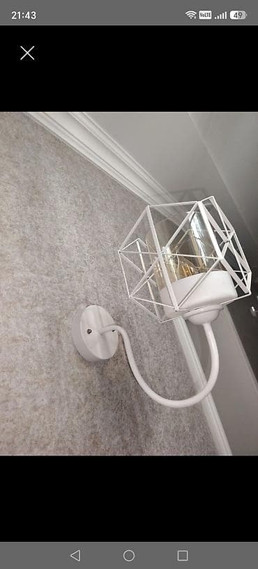 sekiler: Ağ rəngli divar braı (sconce). Metall konstruksiya, dekorativ — 1