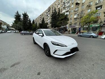disk qapaq: BYD sedan gundelik icare 40 azn depozit 300 azn - Kuzov: ağ rəngli — 5