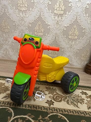 hello kitty oyuncaq: Uşaq üçün plastik üçtəkərli velosiped/motosiklet oyuncağı. - Rənglər — 1
