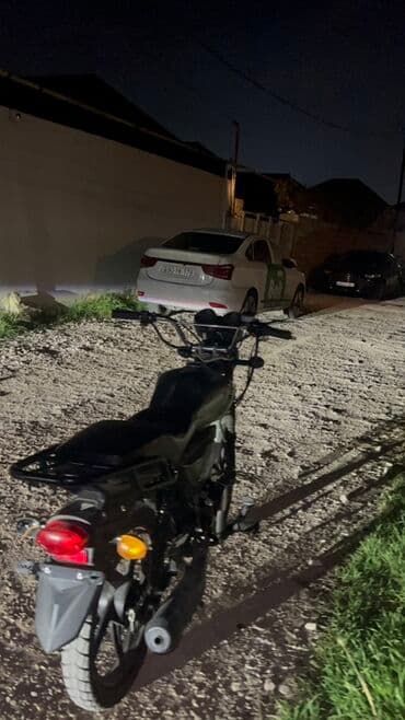 Moped/motorsiklet – klassik tərtibatlı, şəhər və kənd yolları üçün