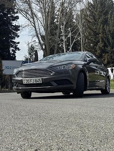 ford tranziti: Ford Fusion sedan - Kuzov: 4 qapılı sedan, tünd boz rəng - Mühərrik — 1