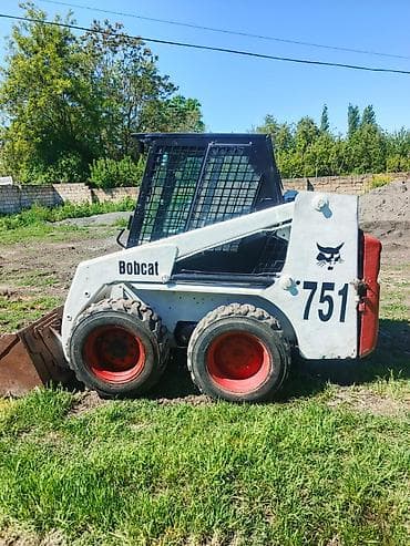 traktor mtz 80: BİSMİLLAH. Bobcat 751 mini yükləyici (skid-steer). İşlətmediyimiz üçün — 2