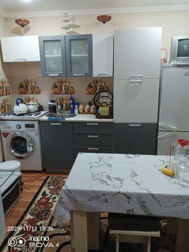 Qarajlar: Həyətyanı sahəsi 2sot 80kvm otaqlarin sayi 2etbex hamam ayaqyolu — 9