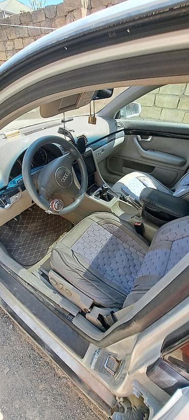 Audi: Audi A4 sedan - Kuzov: gümüşü rəng, 4 qapı, ikiqat çıxışlı egzoz - — 3