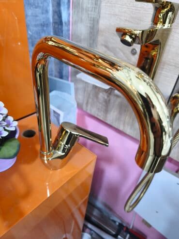 mətbəx kafeli: Qızılı rəngli mətbəx/qab‑qacaq kranı - Material: metal korpus, parlaq — 1