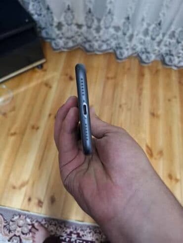 сколько стоит использованный айфон 11: IPhone 11, 128 GB, Qara, Face ID, Simsiz şarj — 8