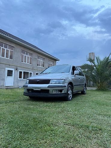 universal: Mitsubishi Chariot: 2.4 l | 2000 il 441000 km Van/Minivan — 1
