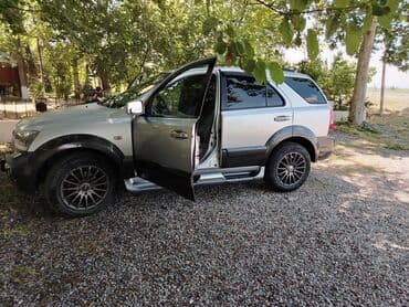 07 maşınlar: Kia Sorento: 2.5 l | 2005 il Ofrouder/SUV — 3