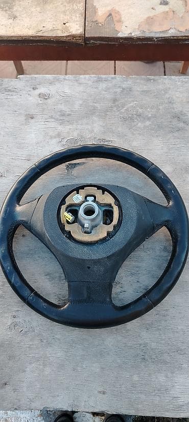 bmw furqon: BMW sükan çarxı - Model: orijinal BMW 3-şüəli sükan - Material: dəri — 1