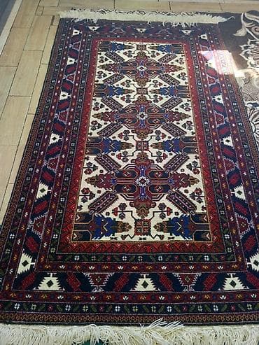 продам гантели бу: Xalça – Ağgül - Naxış: mərkəzdə çoxbucaqlı medalyonlar və simmetrik — 2