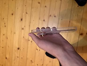 qab yuma: Şəffaf MagSafe uyğun telefon qabı iPhone 16 ucun real aliciya — 2