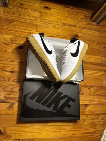 kisi ucun botlar: 100% original Nikr field General Nike idman ayaqqabısı •İki ədəddir — 1