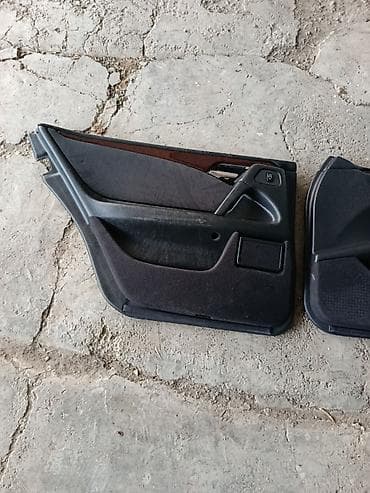avtomobil apteckası: Mercedes-Benz E 200 — 7