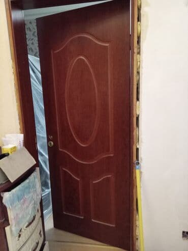taxda qapı: Iki dænæ qapisi, BU. 60 manat ikisi. Taxta interyer qapısı - — 2