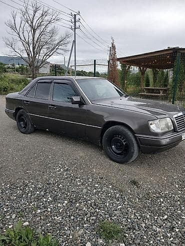 elimyandi avto: Mercedes-Benz W124: 2.2 l | 1993 il Sedan — 3