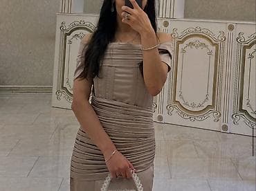 Geyim özümə aiddir nişanım üçün tikdirmişdim.Cəmi 2 dəfə geyinilib — 4