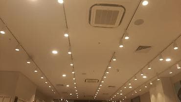 Mağaza və ofislər üçün tavan tipli kaset kondisioner sistemi -