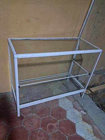 corek vitrini: Şüşə vitrin/stend - Material: möhkəm metal karkas, şəffaf şüşə raflar — 2