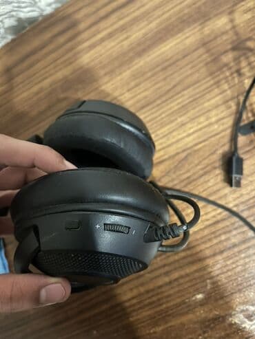 станок для бритья: TƏCİLİ SATILIR Razer oyun qulaqlığı Yaxşı vezyetdedir, cemi 2 ay — 3