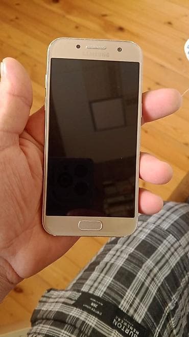 telefon samsunq: Samsung Galaxy A3 2017, 16 GB, rəng - Qızılı, Barmaq izi, İki sim kartlı — 3