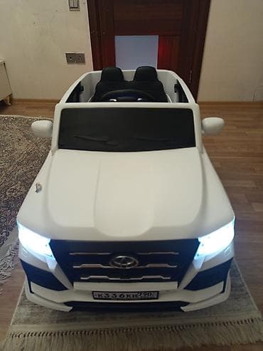 elekt: Uşaq elektrik avtomobili – SUV tipli model - Korpusu ağ rəngdə, geniş — 2