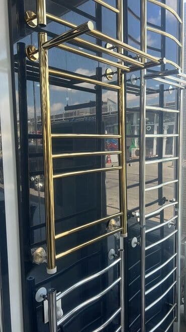 hamam tuşu: Divara quraşdırılan, dəsmal qurutmaq üçün nəzərdə tutulmuş xrom — 14