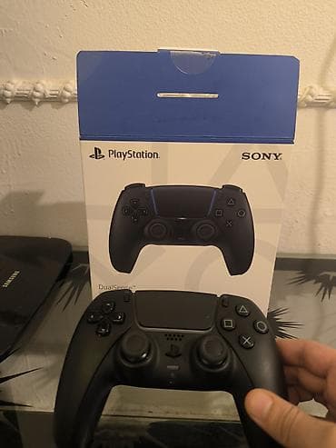 lg pultu: PlayStation 5 üçün Sony DualSense simsiz oyun pultu - Rəng: Qara — 1