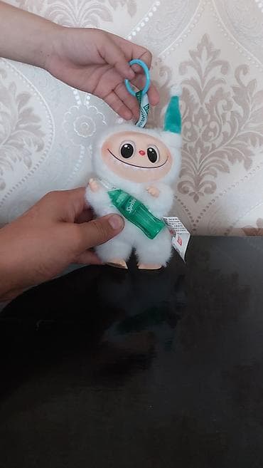 baş: Məhsul: Yumşaq oyuncaqlı asma brelok - Dizayn: Ağ, tüklü bədənli, iri — 2