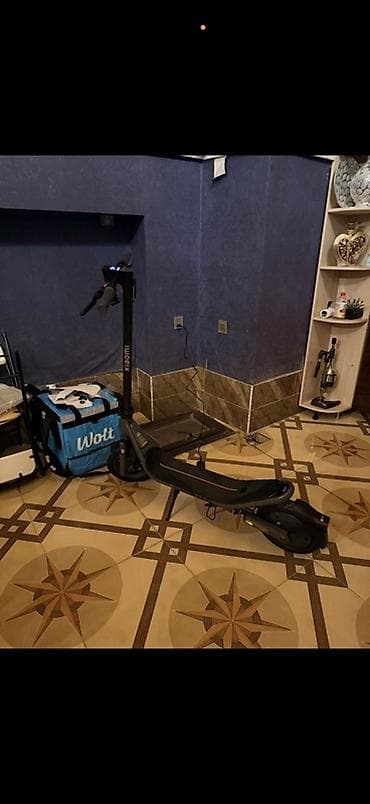 İşlənmiş Elektrik samokat 12", 751 - 1000 Vt, 16 - 25 km/s, Ünvandan götürmə
