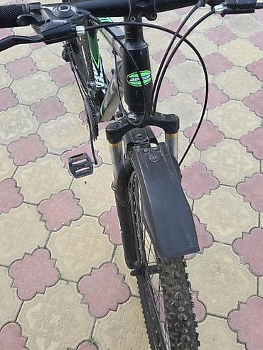 Dağ velosipedi — 29” təkər, Shimano ötürücülər - Çərçivə: yüngül — 5