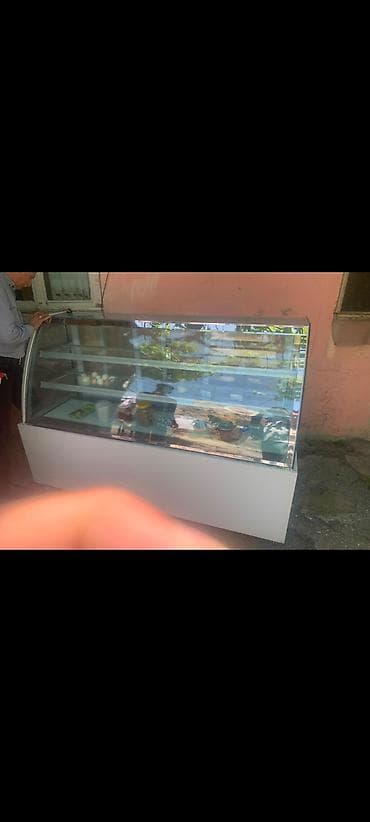 Shirniyyat vitrin soyuducu 550 Azn. Olchu 1.75.unvan Bakixanov. Sh — 1