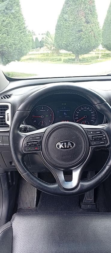 2016 a3: Kia Sportage: 2 l | 2016 il Krossover — 7