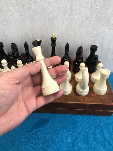 nerd taxta satisi: Antik Sahmat sovet dovrune aid 1970 ci il ela vezyyetde 45*45 — 8