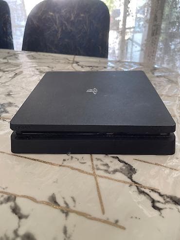 sony erikson: Salam ps4 slim ustaya getmiyib icinde oyun yoxdu far cry 6 diski — 1
