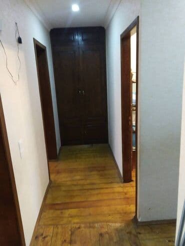 9 ci mikrorayon satilan evler: Bakı, 3 otaqlı, Köhnə tikili, 76 kv. m — 2