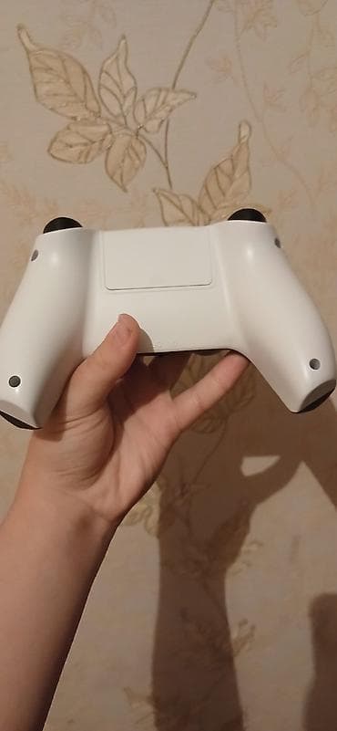 ucuz htc: Içində 14 mindən çox oyun var Paketə daxildir: - 1 ədəd simsiz gamepad — 2