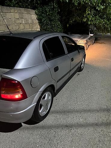 Opel Astra: 2 l | 1998 il 350000 km Hetçbek — 6