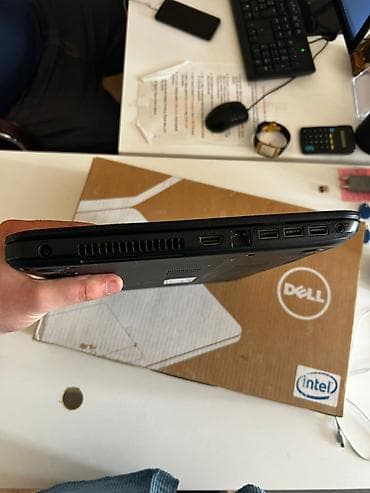 disk dvd: Dell noutbuk - Prosessor: 5-ci nəsil Intel Core - Operativ yaddaş — 2