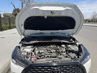 toyota.corolla: Toyota Corolla Cross: 2 l | 2025 il Krossover — 2