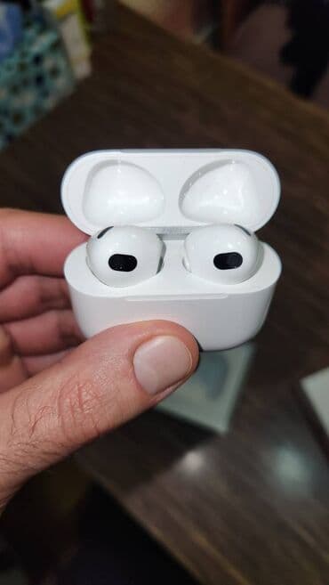 Audio: Orijinal Airpods 3. Çox az istifade olunub. Ela veziyyetdedir — 3
