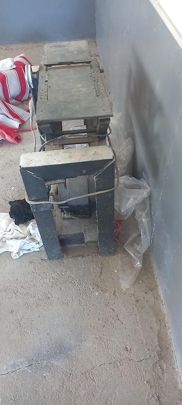 mini drel satilir: Sənaye tipli elektrikli dəzgah komplekti Təsvir: - Aşağıdan — 2
