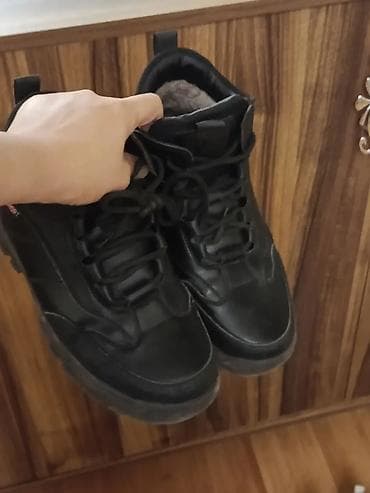 corab qiymetleri: Rəng - Qara Krossovkalar, Nike, Ölçü: 31, Oğlan üçün — 2